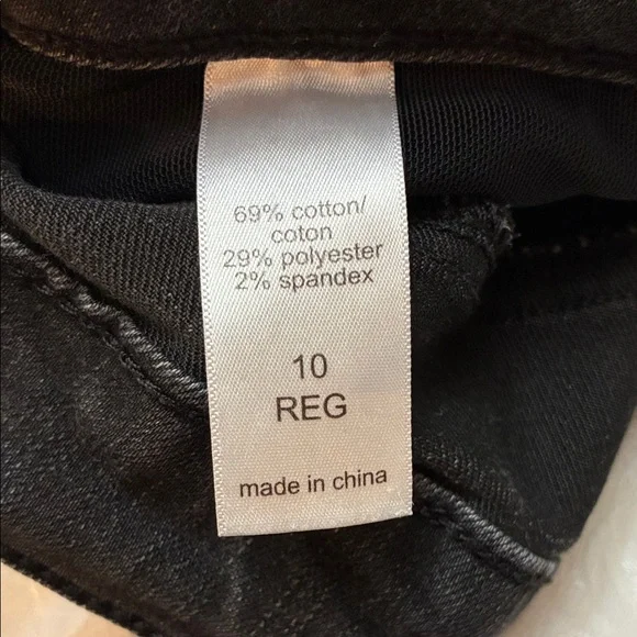 Maurices Black Jeans with Colorful Patched Hearts, Everflex High-Rise, Size 10 - Picture 9 of 12